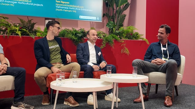Damion Schwarzkachel (centre), Client Manager Horticultural Projects at Rijk Zwaan, speaking on the Vision Stage at GreenTech Amsterdam 2026. Photo: Agritecture.