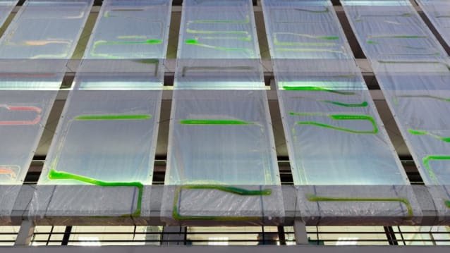 3-these-algae-filled-urban-curtains-suck-co2-from-the-air-813x457.jpg