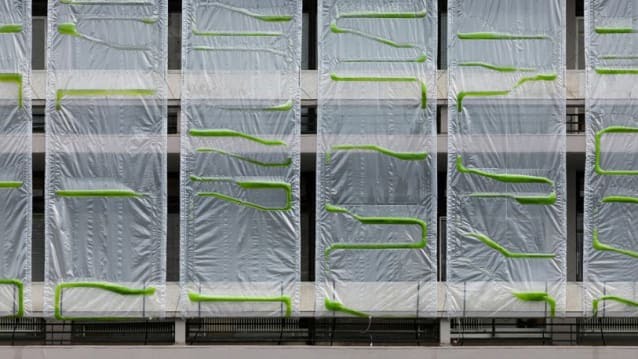 5-these-algae-filled-urban-curtains-suck-co2-from-the-air-813x457.jpg